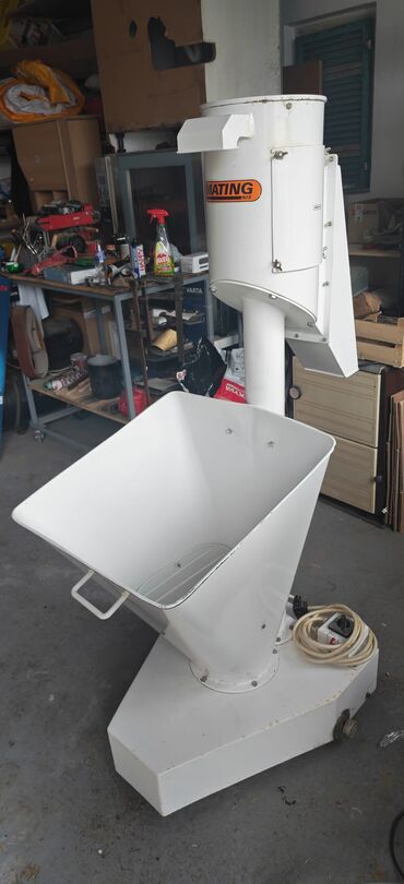 Ostali kuhinjski aparati: Rotaciono sito za brasno marke MAT-ING iz Nisa, u odlicnom stanju kao — 6