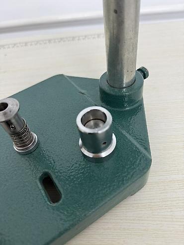 Заклепочные инструменты: 🧵 Ручной станок для изготовления и установки пуговиц Станок — 4