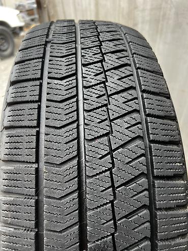 Унаа: Шиналар 215 / 60 / R 16, Кыш, Колдонулган, Комплект, Жеңил унаалар, Bridgestone — 3