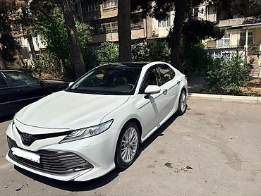 yan guzguler: Toyota Camry – ağ rəng, sedan, son nəsil •VİP TAKSİ XİDMƏTİ. Yerli və — 1