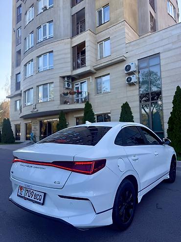 э 2: BYD E3: 2020 г., Автомат, Электромобиль, Седан — 4