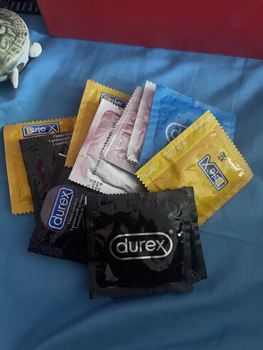 Товары для взрослых: Срочно продаю набор из презервативов 13 шт+2 шт Luxe + одна невскрытая
