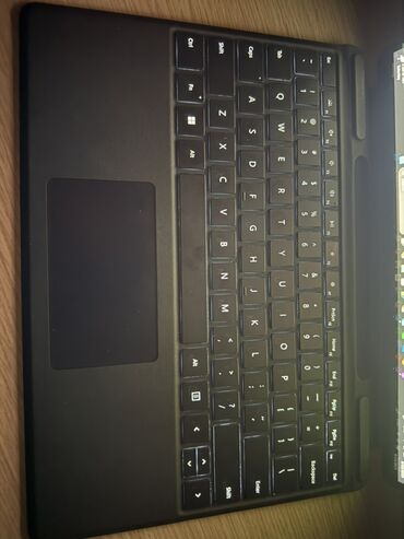 Digər planşetlər: Microsoft Surface Pro 9 planşet-noutbuk hibridi + Type Cover — 3