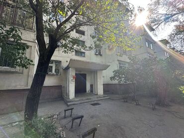 квартира бишкек долгосрочный: 1 бөлмө, 32 кв. м, 104-серия, 1 кабат, Косметикалык ремонт