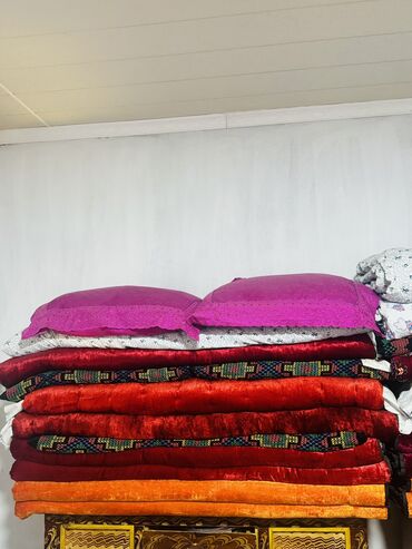 Текстиль: Одеяло (Кыжым жууркан)почти новая продается цена договорная!