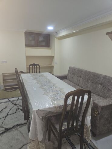 Otaqların uzunmüddətli kirayəsi: Kirayə üçün kiçik studiya tipli otaq. Xüsusiyyətlər: - Açıq mətbəx — 5