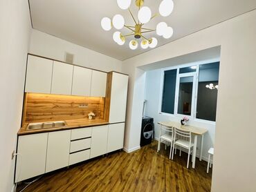 квартира ак босого без хозяина: 1 бөлмө, 44 кв. м, Элитка, 4 кабат, Дизайнердик ремонт