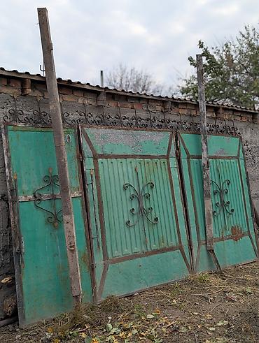 на железных номерах: Заголовок: Продаю надежные б/у железные ворота с калиткой и стойками — 2