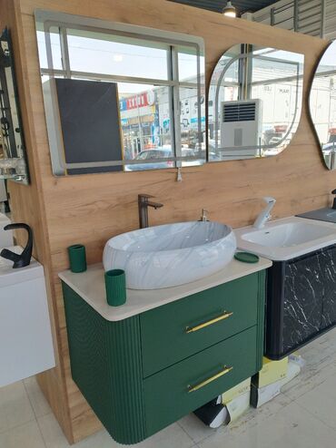 mermer panel: Müasir hamamlar üçün nəzərdə tutulmuş bu dəbli hamam dolabı lavabo ilə