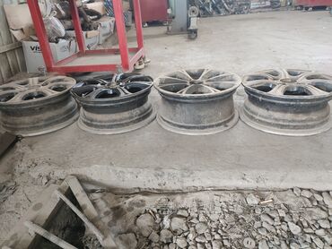 диска на уаз: Диски R 13 отверстий - 4, Б/у