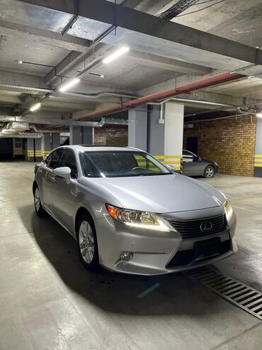 Lexus: Lexus ES: 2015 г., 2.5 л, Вариатор, Гибрид, Седан