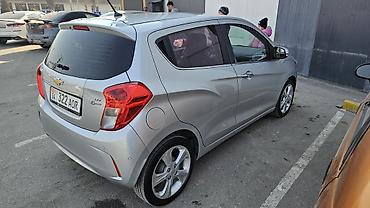 Chevrolet: Chevrolet Spark: 2016 г., 1 л, Автомат, Бензин, Хэтчбэк — 2