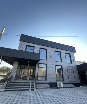 Здания: Предлагается в аренду коммерческое помещение в верхней части Киргизии — 1