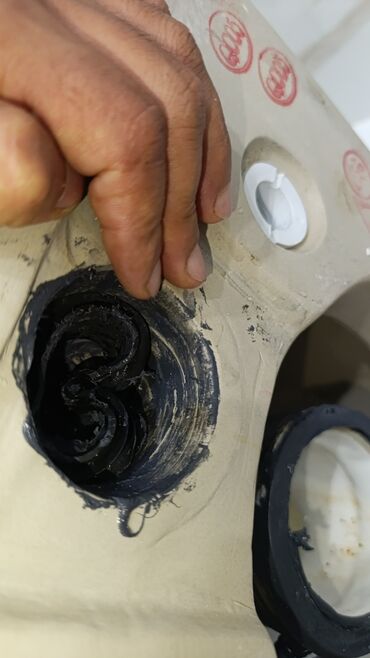 Монтаж и замена сантехники: Монтаж и замена сантехники Больше 6 лет опыта — 8