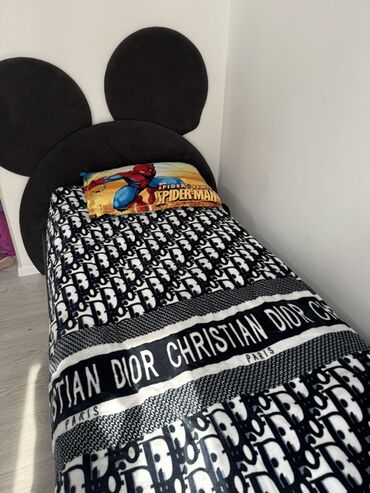 игрушки с пледом: Детская односпальная кровать с мягким изголовьем в форме ушей