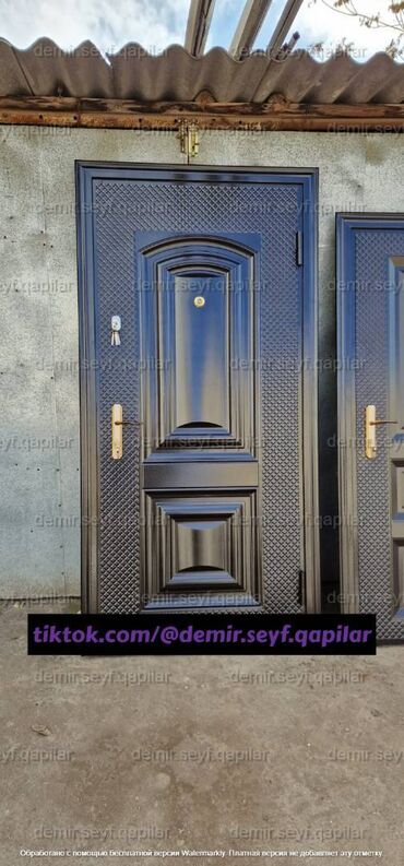 Giriş qapıları: Seyf qapılar Münasib qapılar Dəmir qapı Ev qapıları Çol qapısı -da lalafo.az — 10 Giriş qapıları: Seyf qapılar Münasib qapılar Dəmir qapı Ev qapıları Çol qapısı — 10