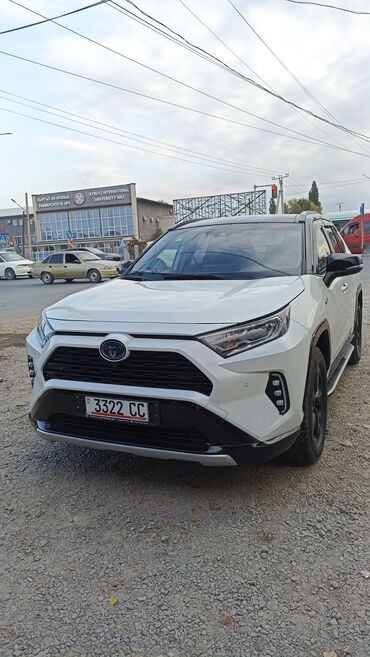 всвязи с переездом: Toyota RAV4: 2019 г., 2.5 л, Автомат, Гибрид, Кроссовер