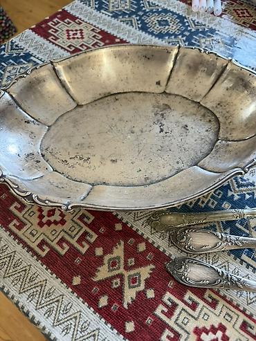 Kolleksiya üçün klassik metal süfrə dəsti - Tərkib: 1 ədəd oval — 3