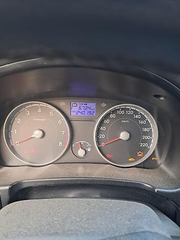 Hyundai: Hyundai Accent: 1.4 l | 2010 il Sedan — 7