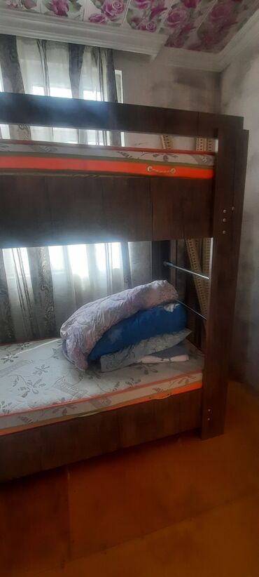 надувная кровать высокая: Б/у, Для девочки и мальчика, С матрасом, Без выдвижных ящиков, Азербайджан