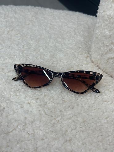 Солнцезащитные очки: Очки по 400 сом Новые, закрыла островок, распродаю Ко всем идут at lalafo.kg — 4 Солнцезащитные очки: Очки по 400 сом Новые, закрыла островок, распродаю Ко всем идут — 4