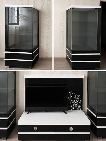 Qonaq otağı üçün modul mebel dəsti Tərkibi: - 2 ədəd şüşə vitrin