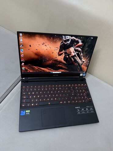 Masaüstü kompüterlər və iş stansiyaları: Əla vəzziyətdə. Nadir olan modeldi. 4K keyfiyyətli ekranlı. İ7 11