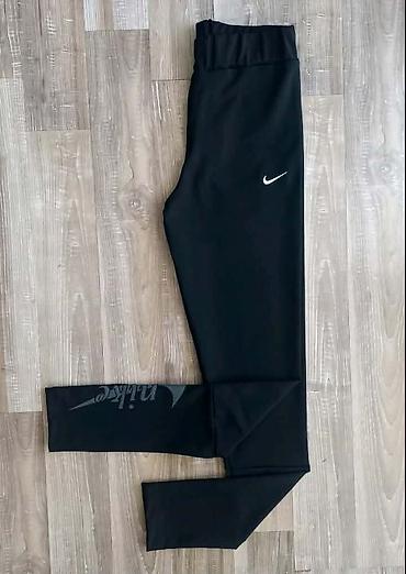 air max command crne: Crne Nike zenske helanke. - Uski kroj sa elastičnim pojasom,visok — 1