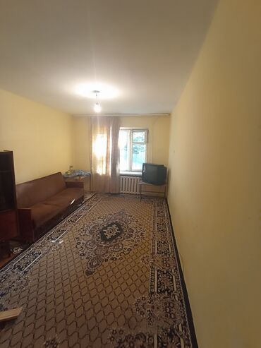 сдаю квартиру панфилова: 2 комнаты, 42 м², Индивидуалка, 1 этаж, Старый ремонт