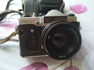 zenit e: Fotoaparat "Zenit EM/Helios-44-2 2/58"