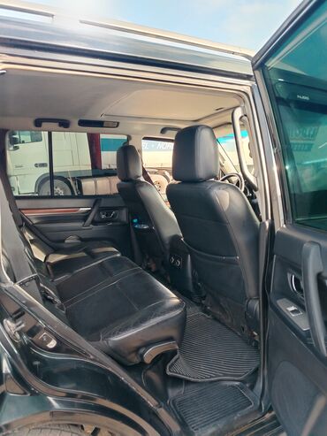 Mitsubishi: Mitsubishi Pajero: 3 l | 2008 il Ofrouder/SUV — 7