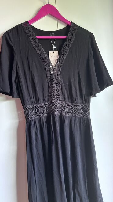 Haljine: One size, bоја - Crna, Kratkih rukava — 5