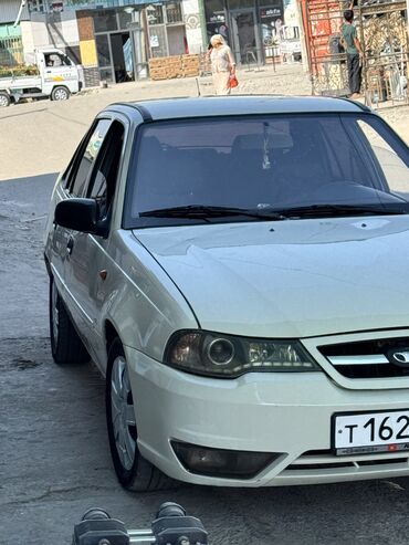 домкрат для авто: Daewoo Nexia: 2012 г., 1.5 л, Механика, Бензин, Седан