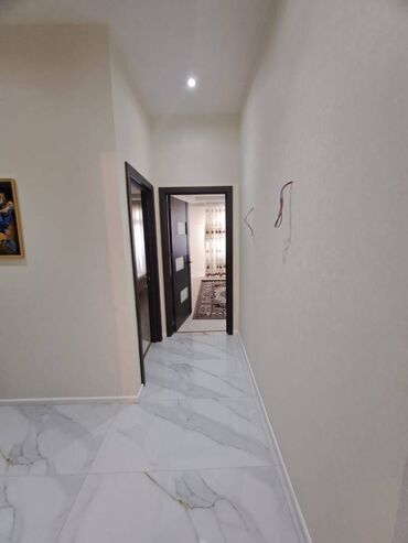 Uzunmüddətli kirayə mənzillər: Xalqlar metrosu 272 nömrəli məktəbin yanı 17 mərtəbəli binanın 17-ci — 11