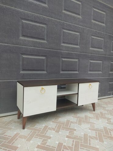 TV altlığı: *TV📺STEND* 90 azn çatdırılma pulsuz(şəhərin içi ətrafı ) Ölçü — 6