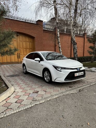 Toyota: Toyota Corolla: 2021 г., 1.8 л, Вариатор, Гибрид, Седан