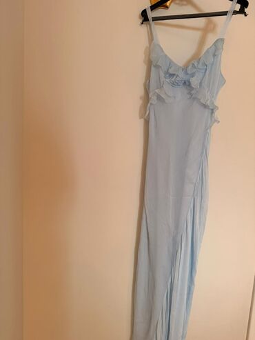 шлепанцы для бассейна: - Məhsul: Qadın donları (2 ədəd) 1) Açıq mavi, nazik askılı uzun don