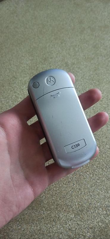 battery case: Продаю кнопочный телефон Моторола нормальном состоянии, зарядку — 2
