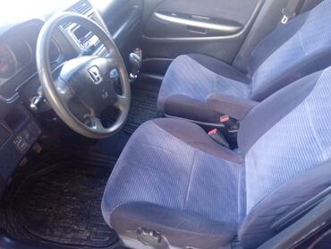 Honda: Honda Stream: 2001 г., 2 л, Механика, Бензин, Минивэн — 8