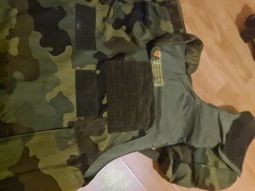 Prsluci: Vojni zaštitni prsluk sa maskirnim dezenom + transportna torba - — 4