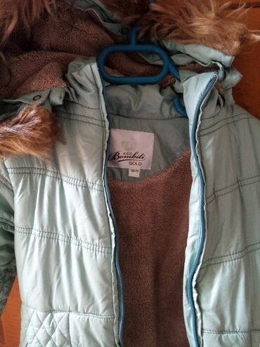 утепленная детская куртка: Утепленная, без дефектов, удобная, практичная, рост 122 см. Ахмедлы