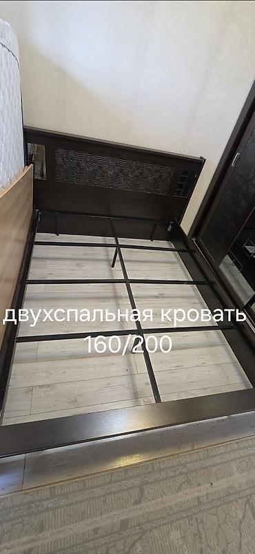 кухонные гарнитуры маленькие: Спальный гарнитур, Б/у, МДФ, цвет - Коричневый — 2