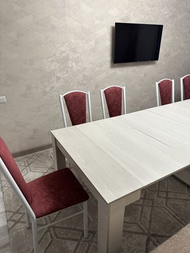 стол и стуля для зала: Для зала Стол, цвет - Бежевый, Новый