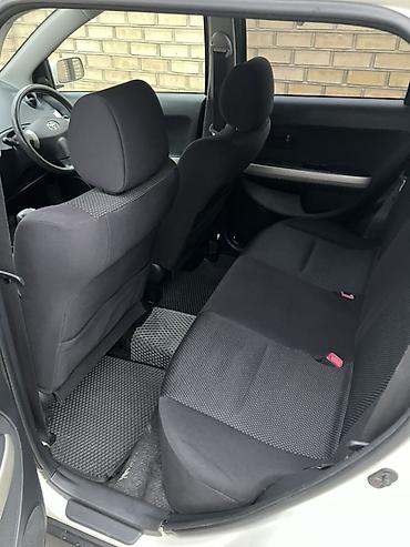 Toyota: Toyota Ist: 2003 г., 1.3 л, Автомат, Бензин, Хэтчбэк — 11