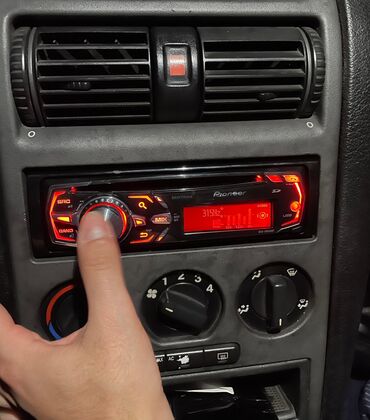 авто колонки: Pioneer 8550bt ideal veziyyetde her bir funksiyasi islekdir disk