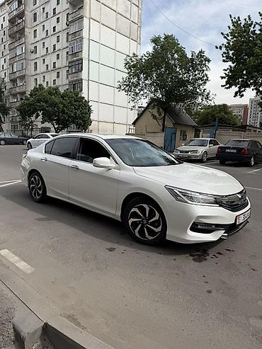 Honda Accord: 2017 г., 2.4 л, Вариатор, Бензин, Седан at lalafo.kg Honda Accord: 2017 г., 2.4 л, Вариатор, Бензин, Седан