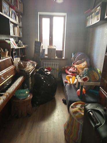 Продажа коттеджей и домов: Продаю дом в очень хорошем районе два санузел зал прихожая большая — 50