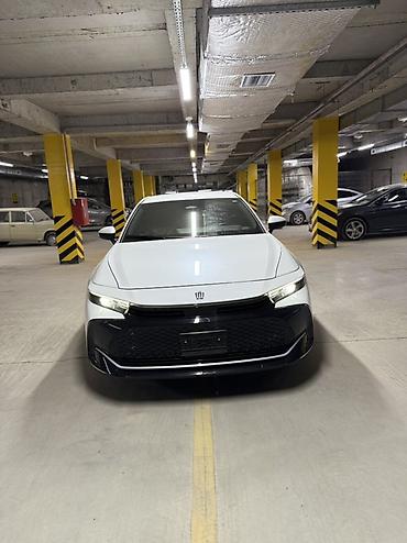 Toyota: Toyota Crown: 2023 г., 2.5 л, Автомат, Гибрид, Кроссовер — 1