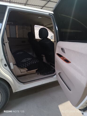 Toyota: Toyota : 2000 г., 2 л, Автомат, Бензин, Минивэн — 13