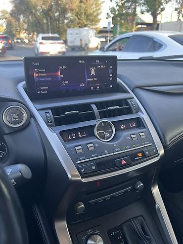 Lexus: Lexus NX: 2019 г., 2 л, Автомат, Бензин, Кроссовер — 2